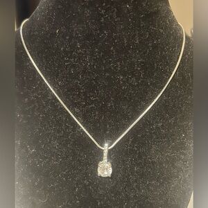 Stunning Silver Pendant Necklace